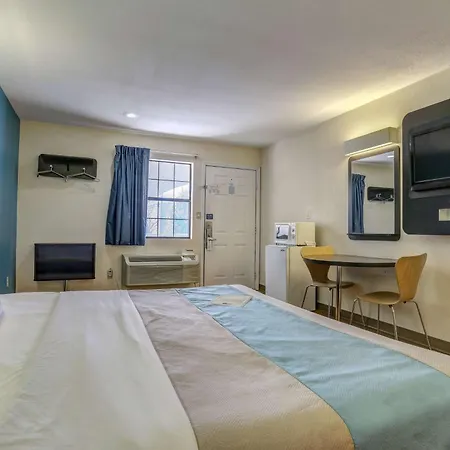 Motel 6-Dickson, Tn-2