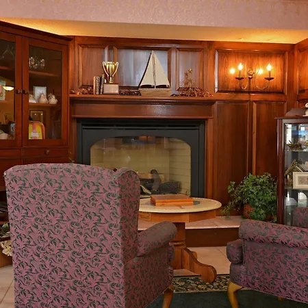 Ourguest Inn & Suites Downtown Port Clinton-3