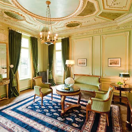Grand Hotel LES TROIS ROIS-2