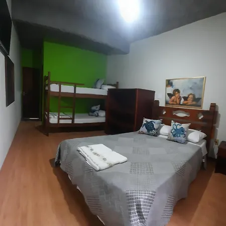 Suíte com Cozinha Compacta-2