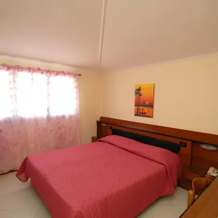 Hotel Baia Del Sorriso-3