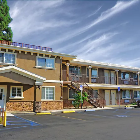 Regency Inn & Suites Downey-2