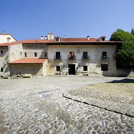 Parador de Santillana Gil Blas-2