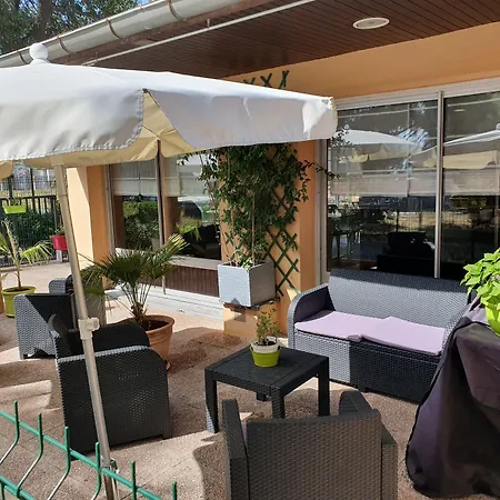 Kyriad Direct Marseille Ouest - Martigues-2