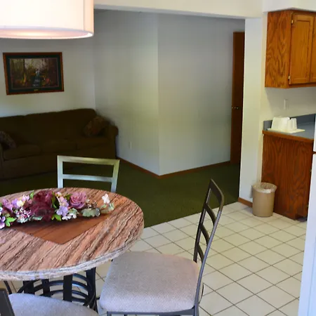 The Ozarker Lodge-3