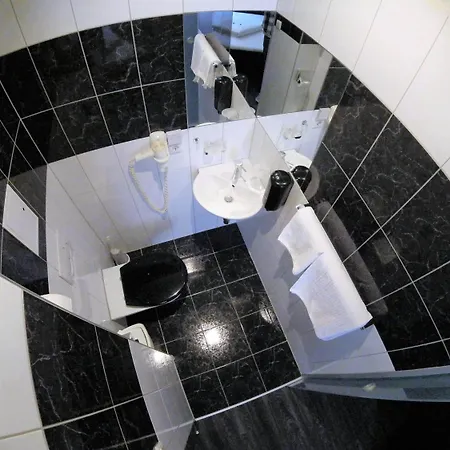 Hotel Goldene Spinne-2