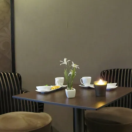 Le Trophée By M Hôtel Spa-2