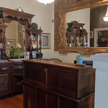 New Orleans Guest House-3