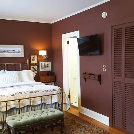 The White House Inn-2