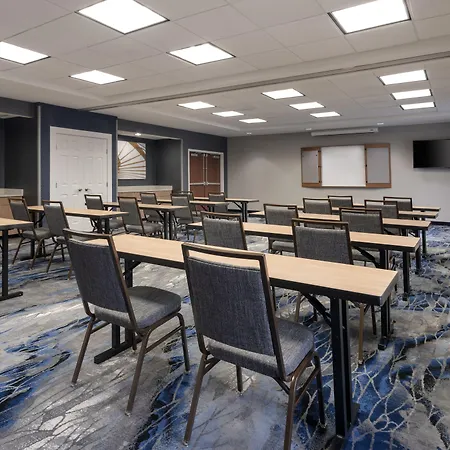 Fairfield Inn & Suites Denton-2