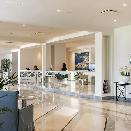 Grand Hotel Vesuvio-3
