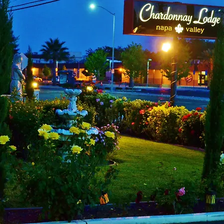 Chardonnay Lodge-3