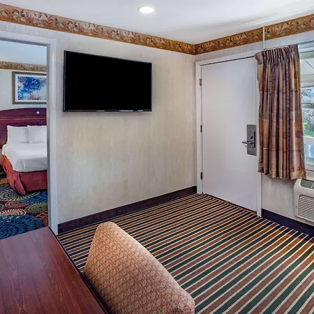 Travelodge By Wyndham Great Barrington Berkshires-2