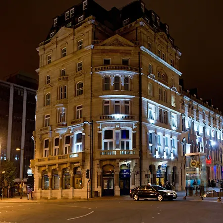 Royal Hotel Cardiff By Belvilla-2