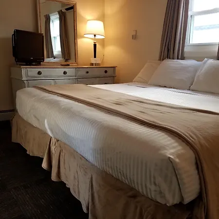 Sea Cliff House Motel-2