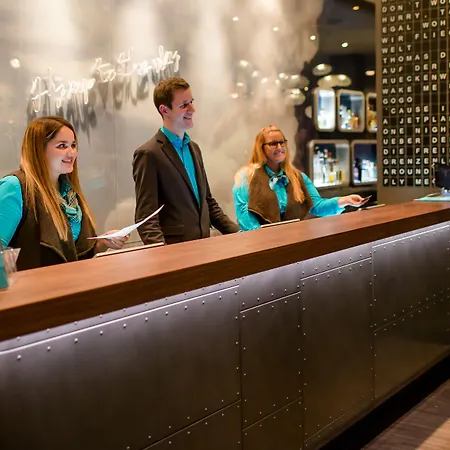 Motel One Frankfurt-Airport-3