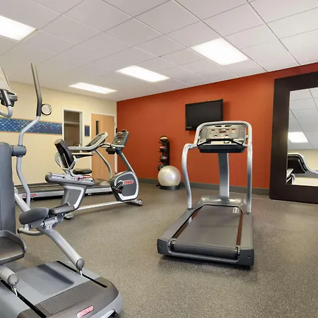 Hampton Inn & Suites Largo-3