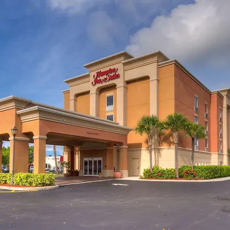 Hampton Inn & Suites Cape Coral / Fort Myers-2