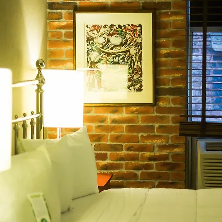 Hotel Champlain-2