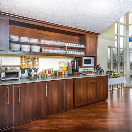 Clarion Pointe Quebec Airport-2