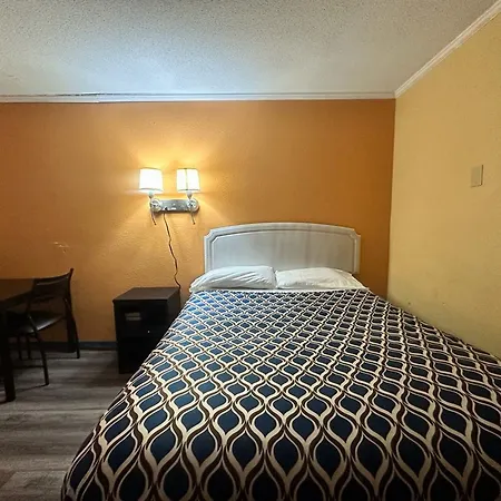 Loyalty Inn Rockingham-2