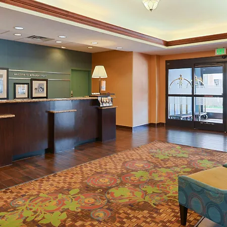 Hampton Inn & Suites - Coors Road-3