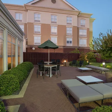 Hilton Garden Inn Tupelo-2