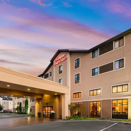 Hampton Inn & Suites Burlington-2