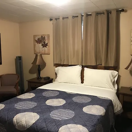 Moonlite Motel-2