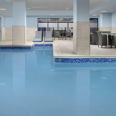 Hampton Inn Baltimore-Downtown-Convention Center-3