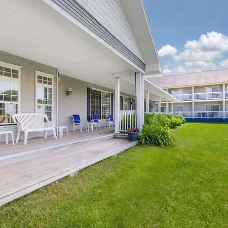 Days Inn By Wyndham Petoskey-2