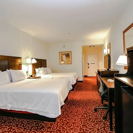 Hampton Inn Kingston-2