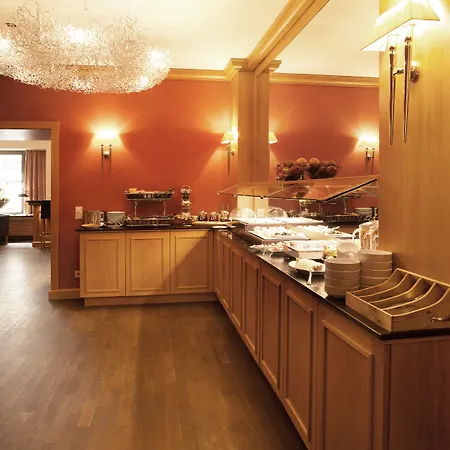 Townhouse Hotel-2