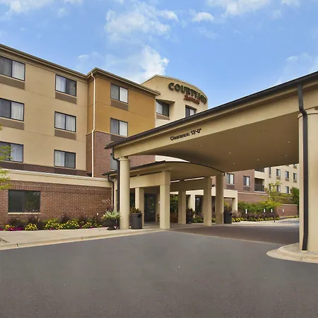 Courtyard By Marriott Madison West / Middleton-2