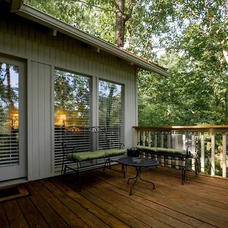Beaver Lake Cottages-3