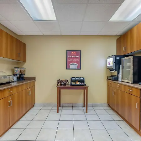 Econo Lodge Inn & Suites Des Moines Fairgrounds Area-3