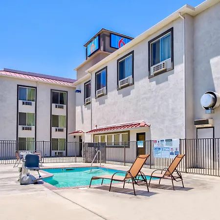 Motel 6-Hesperia, Ca - West Main Street I-15-3