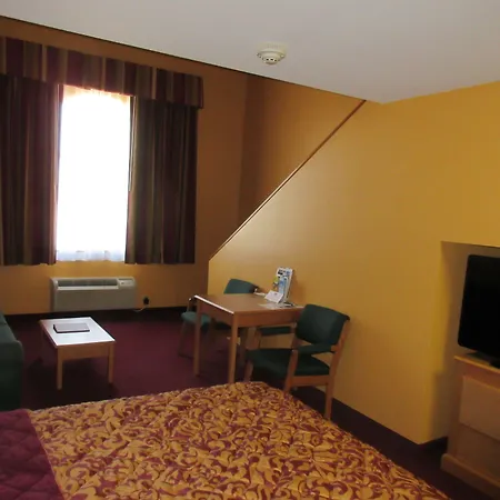 Parkfield Inn - Warsaw-3