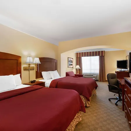 La Quinta By Wyndham Dodge City-2
