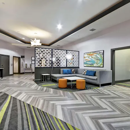 Hampton Inn & Suites Los Angeles Burbank Airport-3
