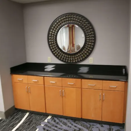 Hampton Inn & Suites Grenada-3
