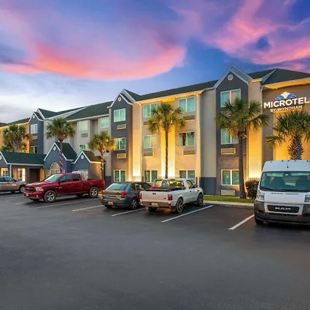 Microtel Inn & Suites By Wyndham Panama City-3