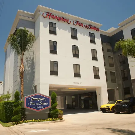 Hampton Inn & Suites Sherman Oaks-3