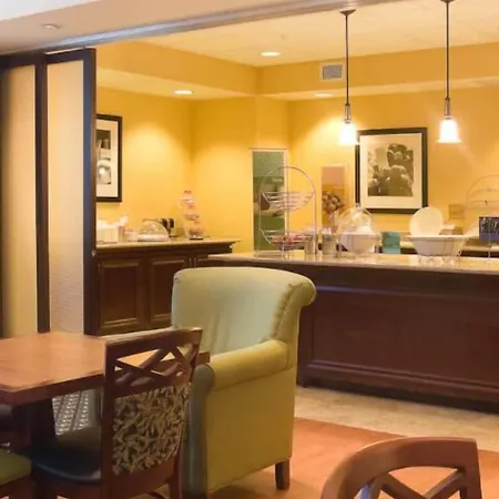 Hampton Inn & Suites Lake Wales-3