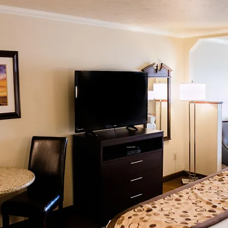 Ramada By Wyndham Moses Lake-3