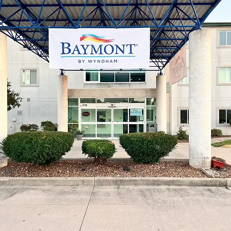 Baymont By Wyndham Kingdom City-3