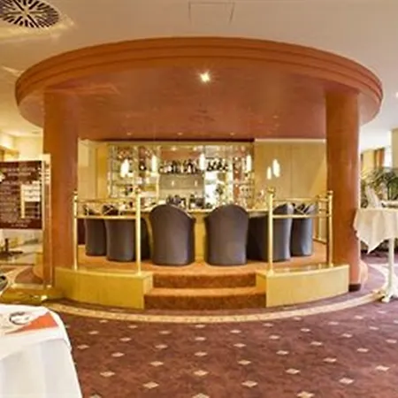 Erikson Hotel-2