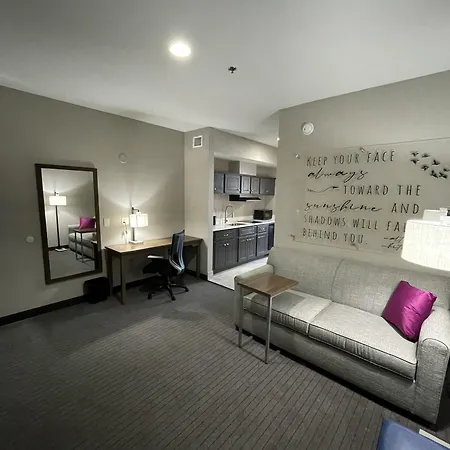 La Quinta Inn & Suites By Wyndham Augusta Fort Eisenhower-2