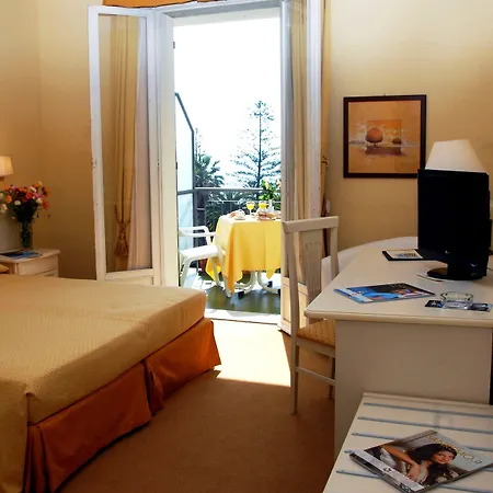 Hotel Paradiso-2
