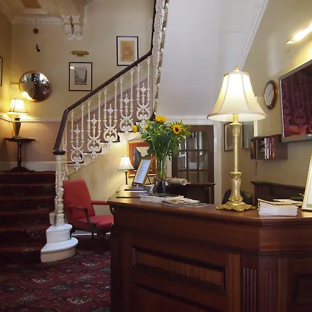 Thistle Hotel-2